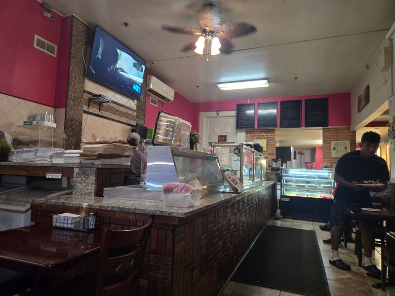 Tutti Frutas Ice Cream And Bakery