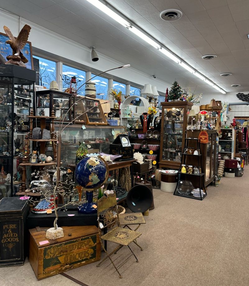 Two Floors Packed With Around 100 Shops