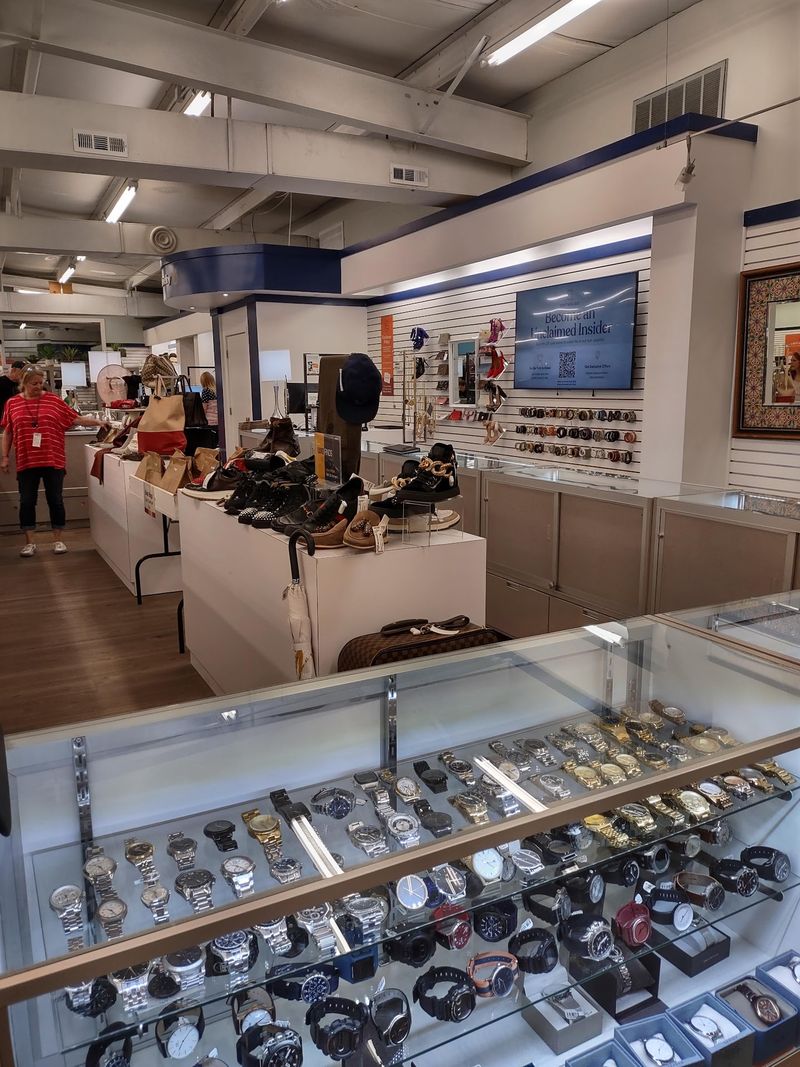Unclaimed Baggage In Scottsboro