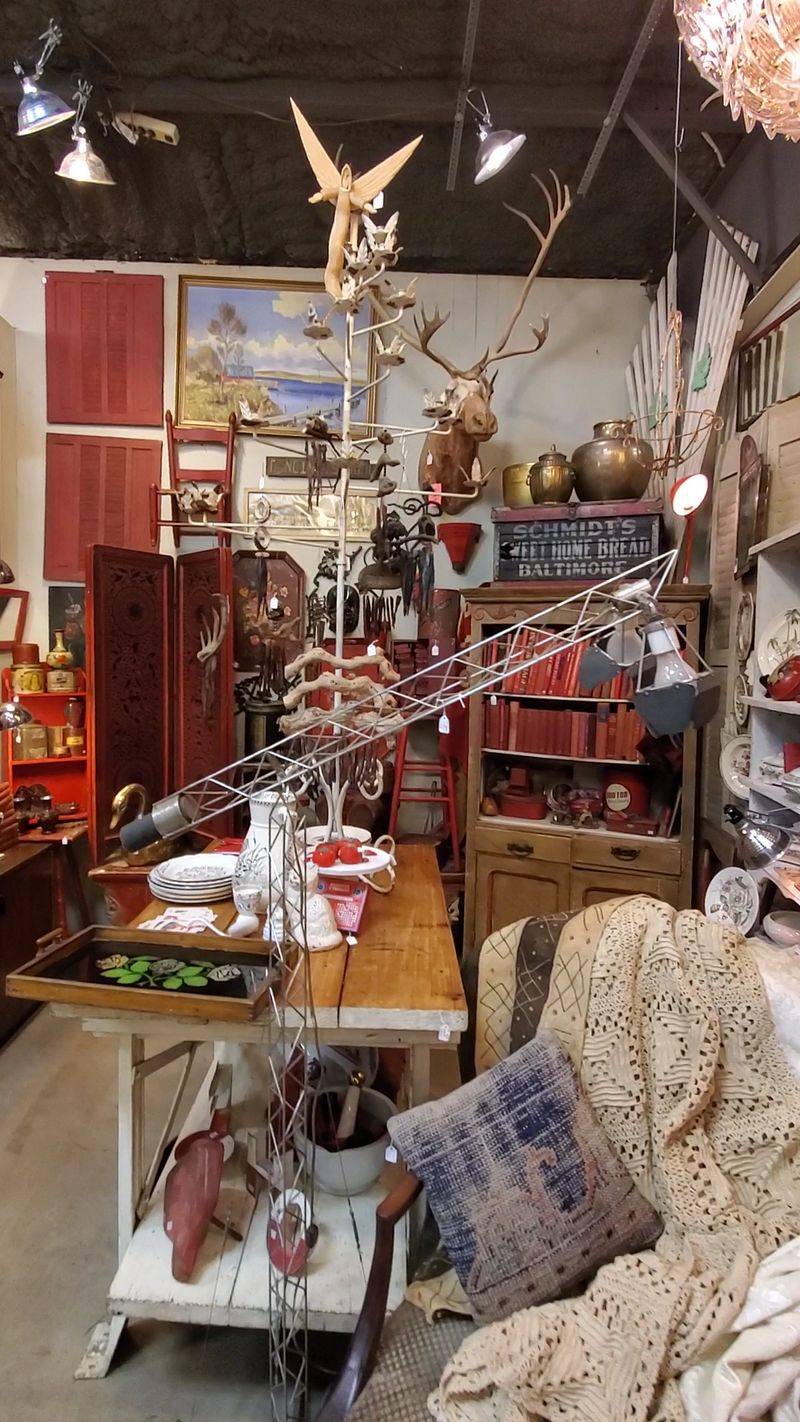 Uncommon Objects, Austin