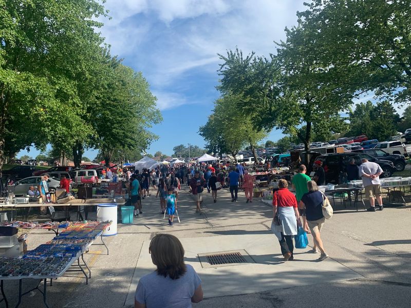 Vendor Rows That Keep Going