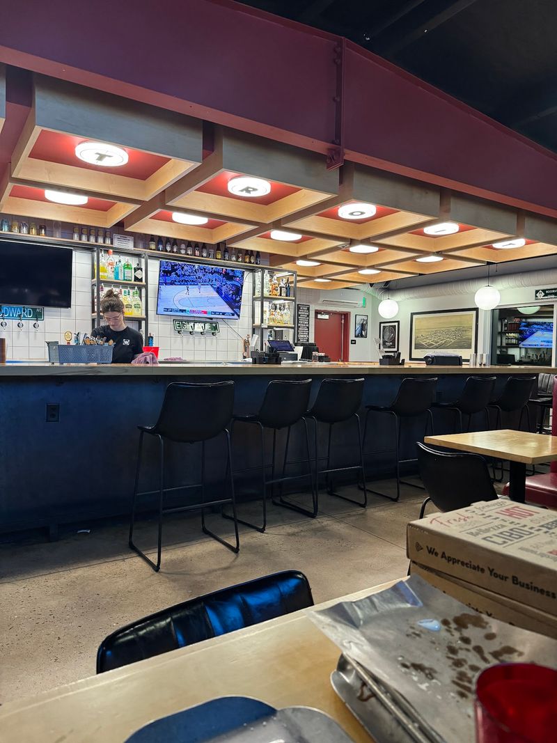 Weekday Lunch Makes It Easy To Sample