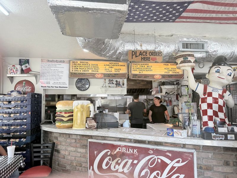 Where Generations Of Richardson Keep Meeting Up