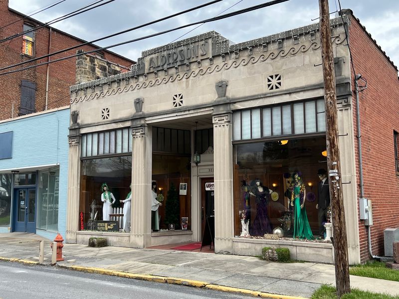 Where History Meets Art Deco Style