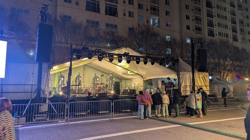 Where the Music Never Stops at Fountain Plaza Where the Music Never Stops at Fountain Plaza