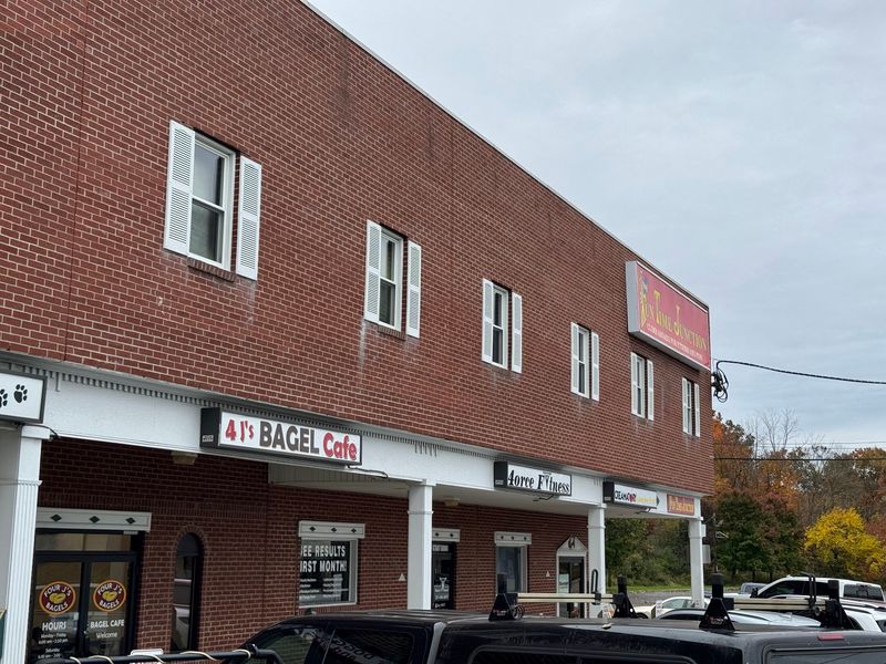 Why Four J's Has Earned Its Local Favorite Status