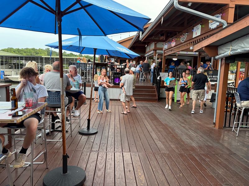 Why Summer Weekends Get So Crowded