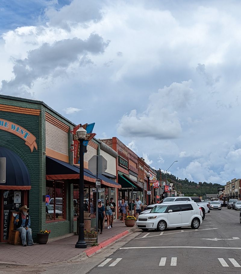 Williams, Route 66 Nostalgia Under the Pines