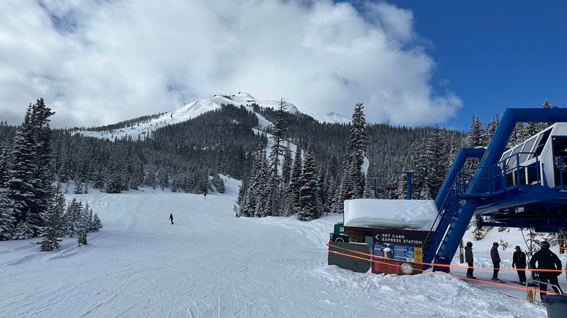 Winter Here Means 5,512 Acres and Surprisingly Short Lift Lines Winter Here Means 5,512 Acres and Surprisingly Short Lift Lines