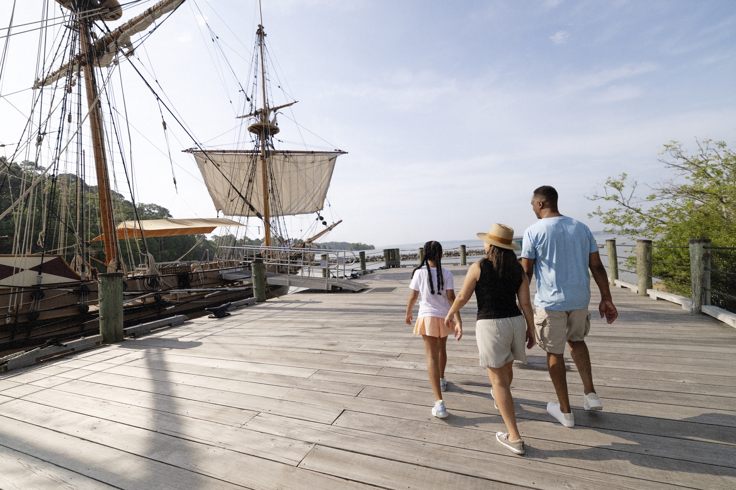 Share America's story at the Jamestown Pier in Virginia. Photo c. VisitWilliamsburg.com