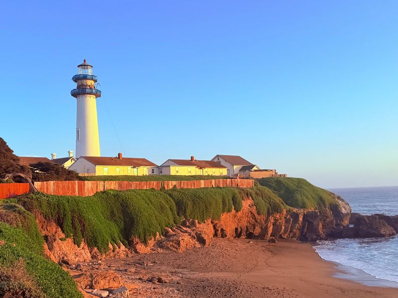 A 115-Foot Tower That Looks Like It Belongs in New England