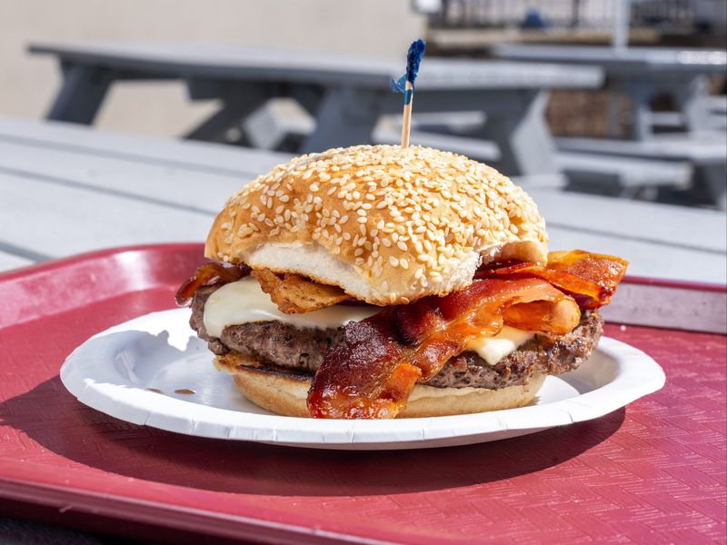 A Burger Worth the Sandy Walk A Burger Worth the Sandy Walk
