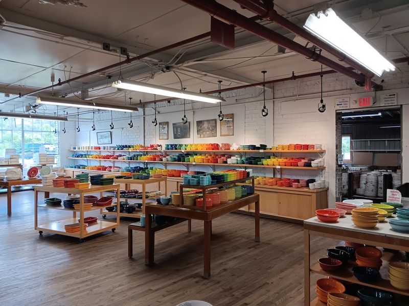 A Clean, Bright Showroom to Wander
