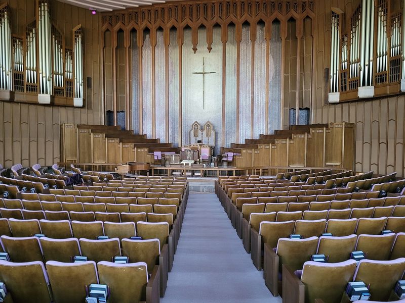 A Congregation That Keeps the Doors Open A Congregation That Keeps the Doors Open