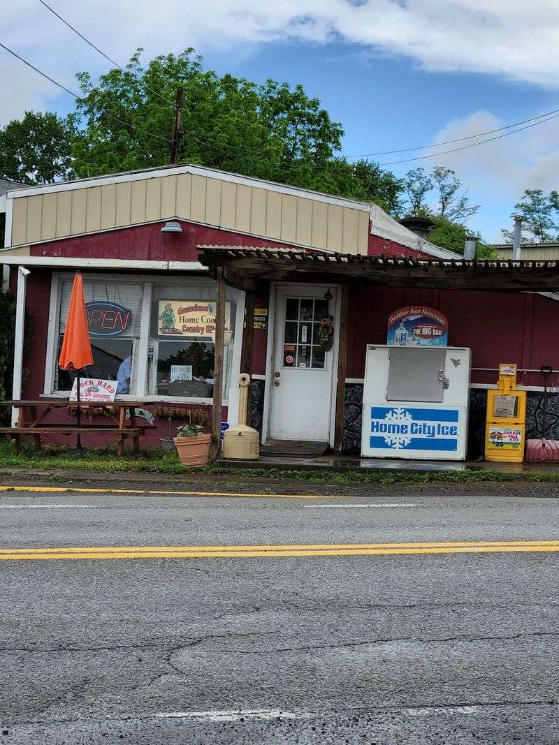 A Country Kitchen Just Off The Beaten Path