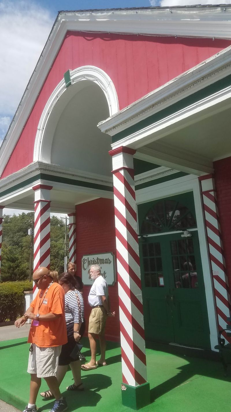 A Depot That Traded Train Tickets for Tinsel