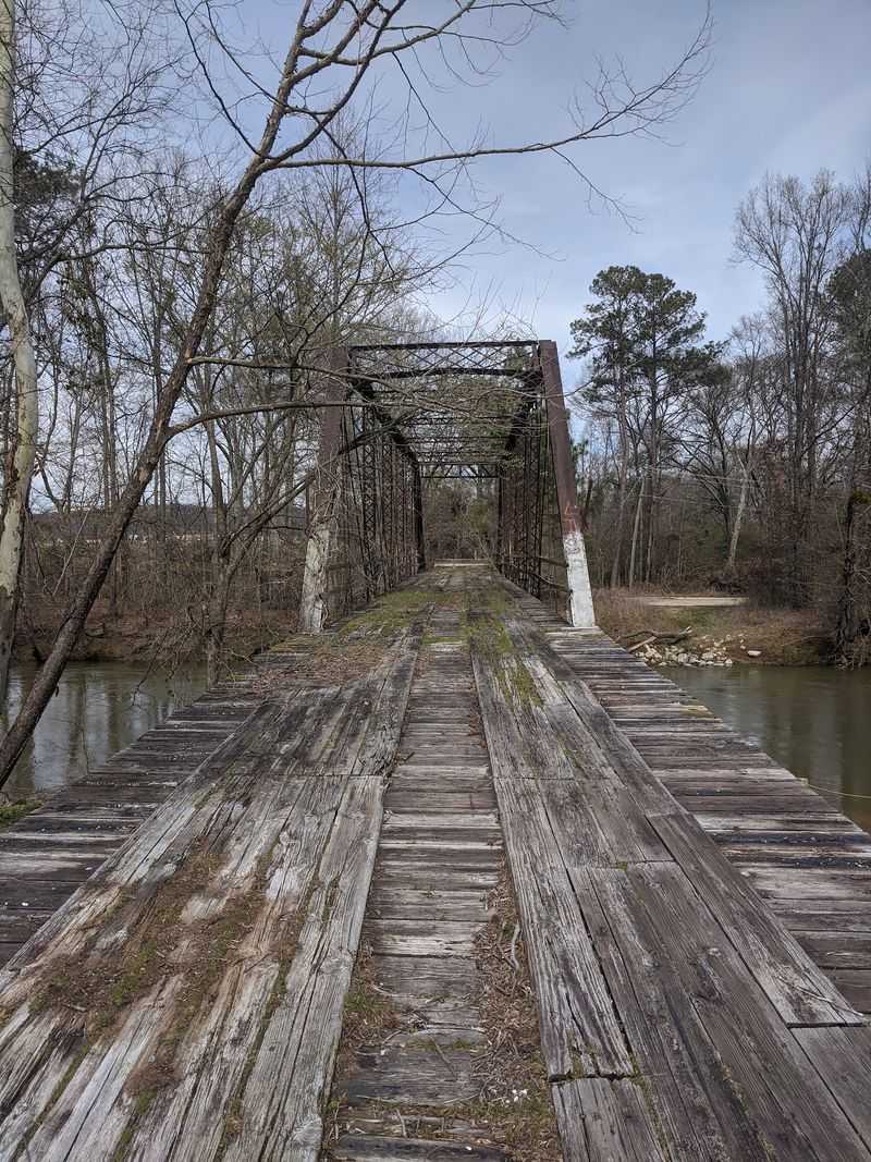 A Depression-Era Truss That Still Stands Its Ground