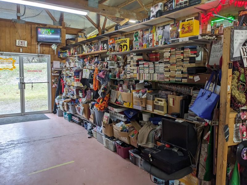 A Dizzying Variety of Goods Under One Roof A Dizzying Variety of Goods Under One Roof