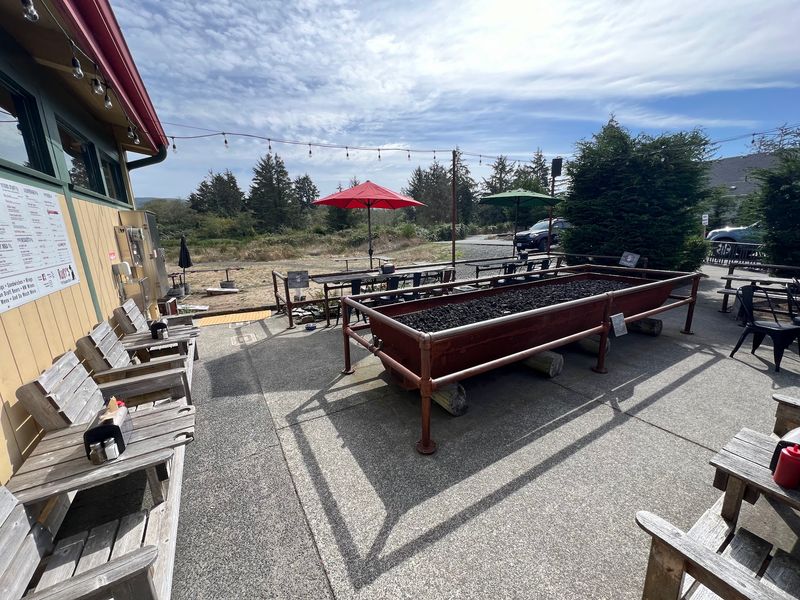 A Genuinely Dog Friendly Stop on Highway 101 A Genuinely Dog Friendly Stop on Highway 101