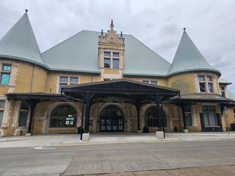 A Historic Depot That Sets the Mood A Historic Depot That Sets the Mood