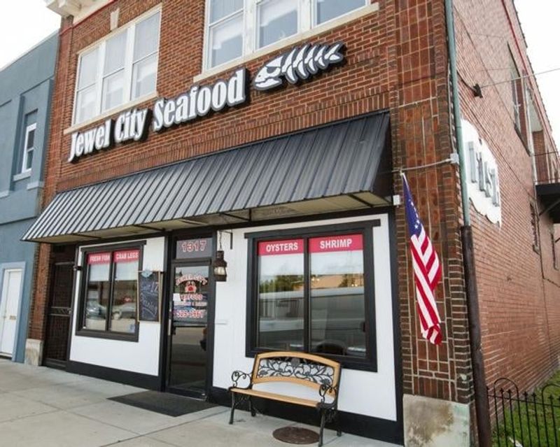 A Landlocked Seafood Surprise on 4th Avenue
