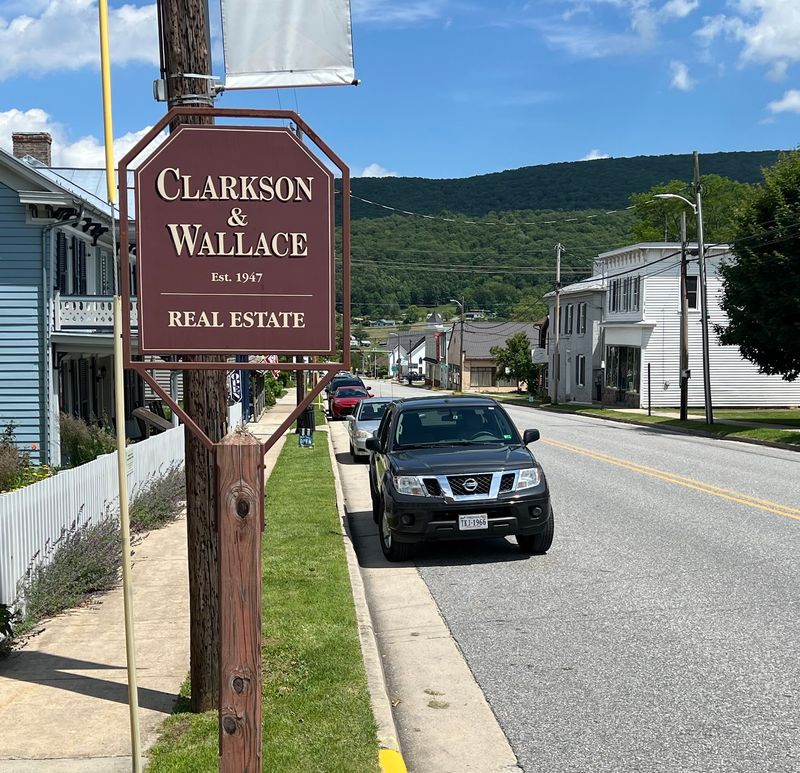 A Main Street You Can Walk in One Song A Main Street You Can Walk in One Song