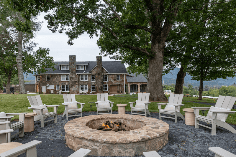 A Mountain Boarding House That Grew Into a Legend
