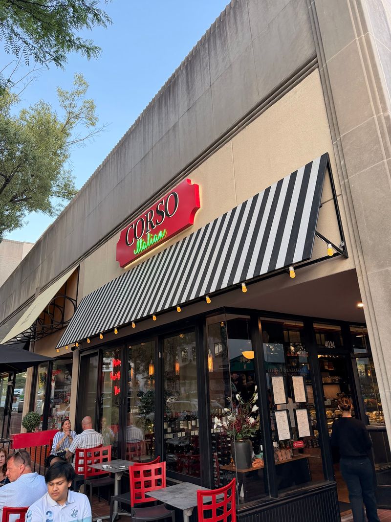 A Restaurant and Market Hybrid Unlike Anything Nearby