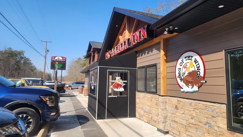 A Roadside Stop With Nearly a Century of Stories