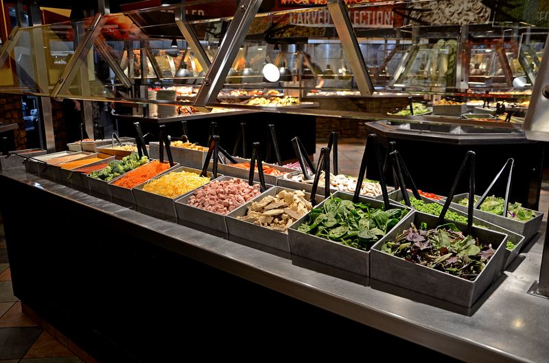 A Salad Bar With Actual Ambition A Salad Bar With Actual Ambition