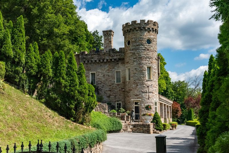 A Sandstone Castle Above a Spa Town A Sandstone Castle Above a Spa Town