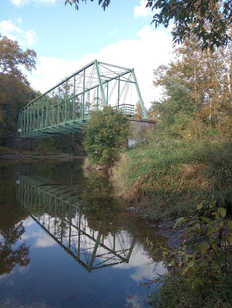 A Slender Iron Span in the Eastern Hills A Slender Iron Span in the Eastern Hills