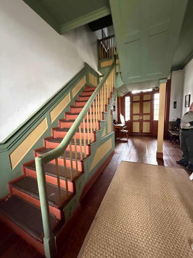 A Staircase That Seems to Float