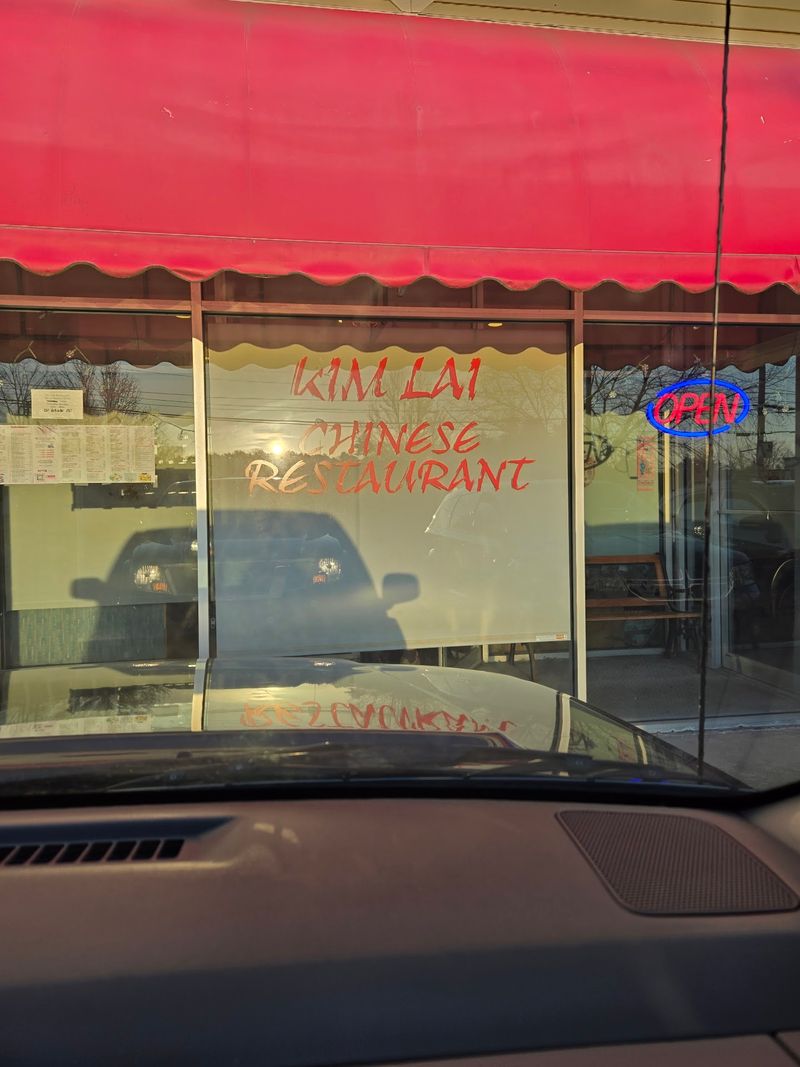 A Storefront That Keeps The Bragging To A Minimum