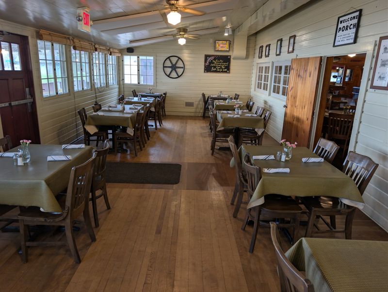 A Supper Club Tradition Kept Alive