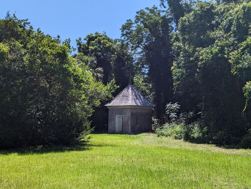 A Tabby Gardener's Shed Beside a Vanished Japanese Garden A Tabby Gardener's Shed Beside a Vanished Japanese Garden