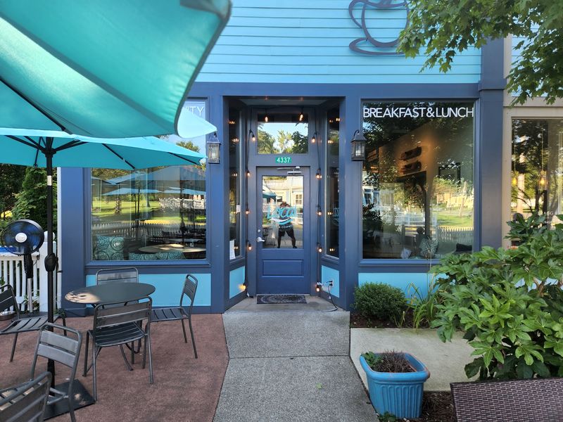 A Village Cafe That Punches Way Above Its Postcode A Village Cafe That Punches Way Above Its Postcode