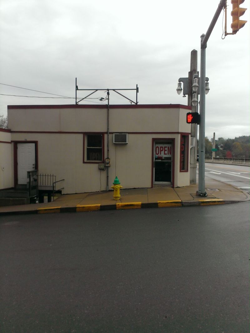 A Walk-Up Window With No Frills