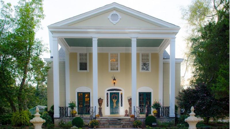 A Wedding Gift That Became an Inn