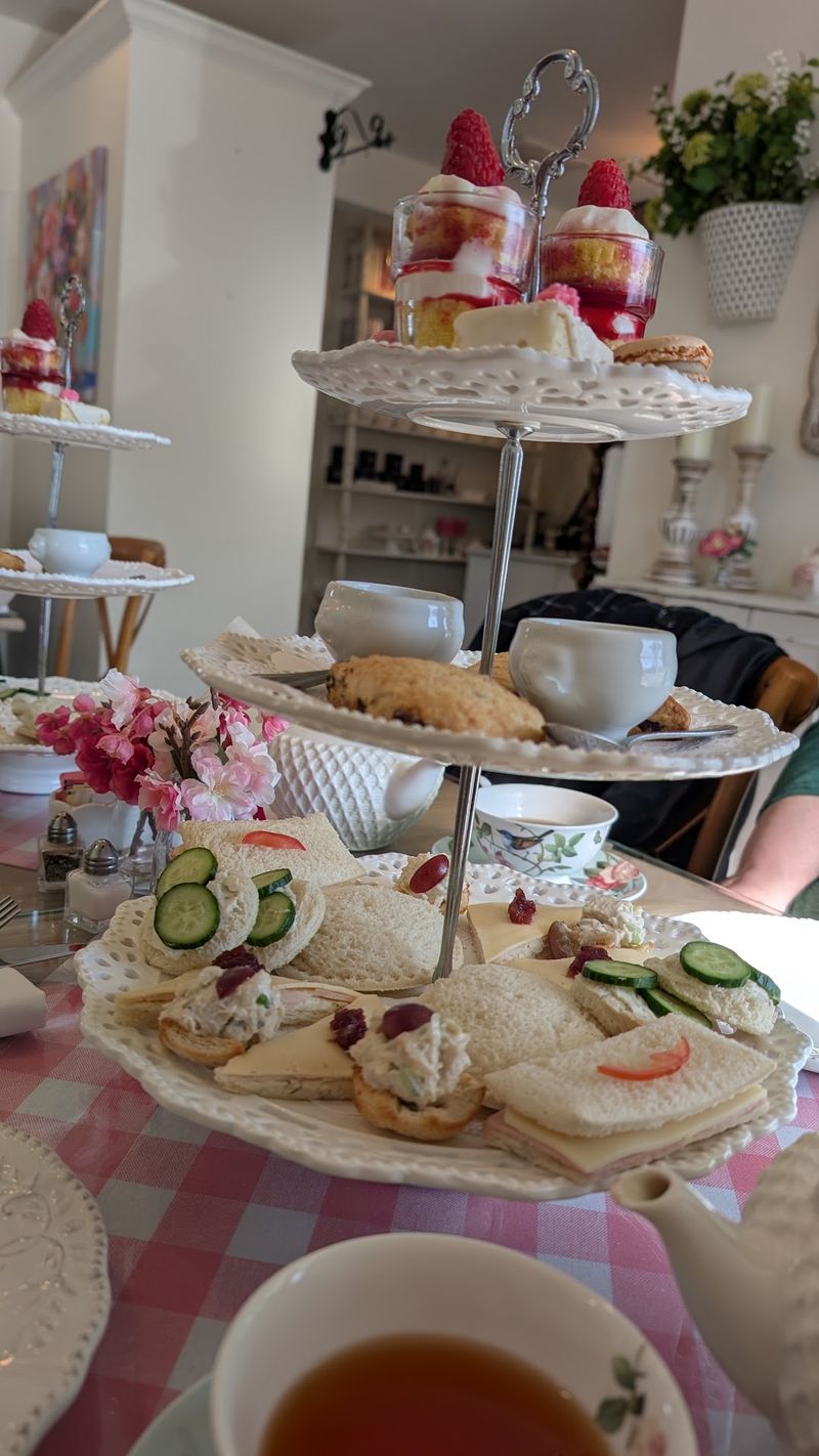 Afternoon Tea Is a Reservation Worth Making Afternoon Tea Is a Reservation Worth Making