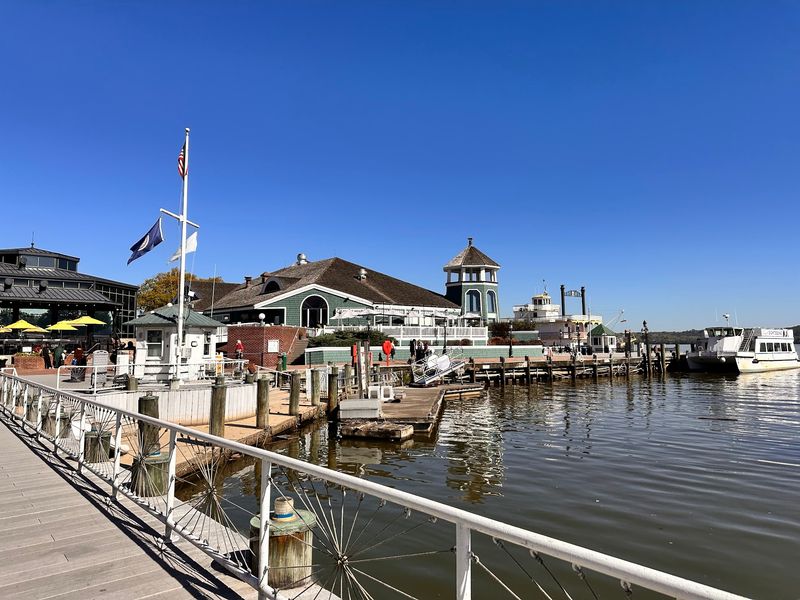 Alexandria Waterfront Boardwalk, Alexandria, Virginia Alexandria Waterfront Boardwalk, Alexandria, Virginia