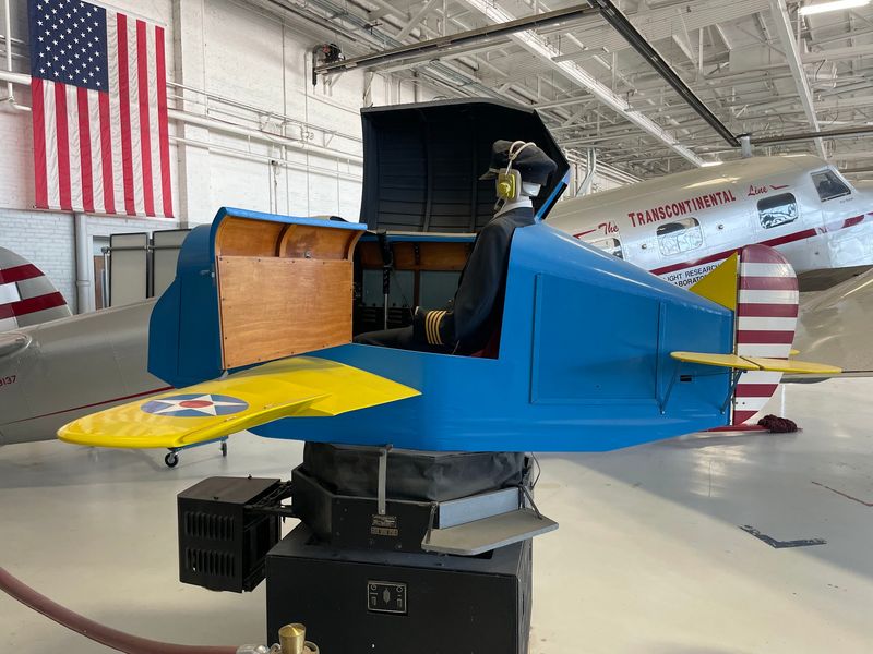 Antique Flight Simulators You Can Study Up Close Antique Flight Simulators You Can Study Up Close
