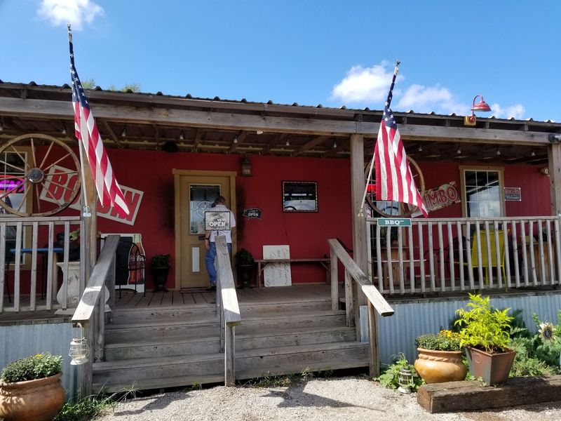 Antique Shops That Earned The Town Its Nickname Antique Shops That Earned The Town Its Nickname