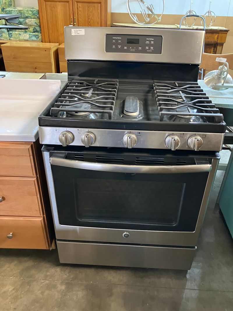 Appliances And Furniture That Still Have Plenty Of Life Left
