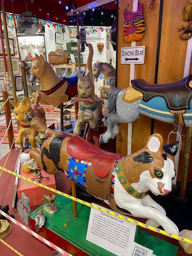 Automatons, Music Boxes, and Antique Toys That Still Charm Automatons, Music Boxes, and Antique Toys That Still Charm