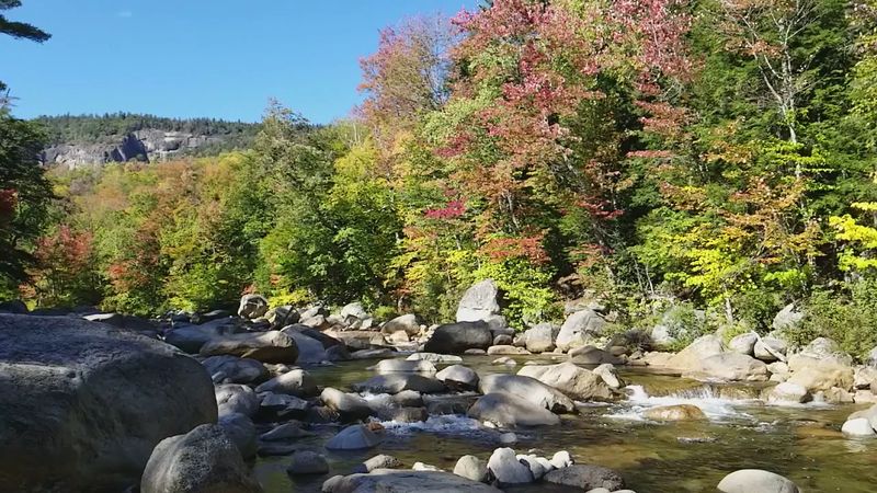 Autumn Turns the Falls Into a Painting Autumn Turns the Falls Into a Painting