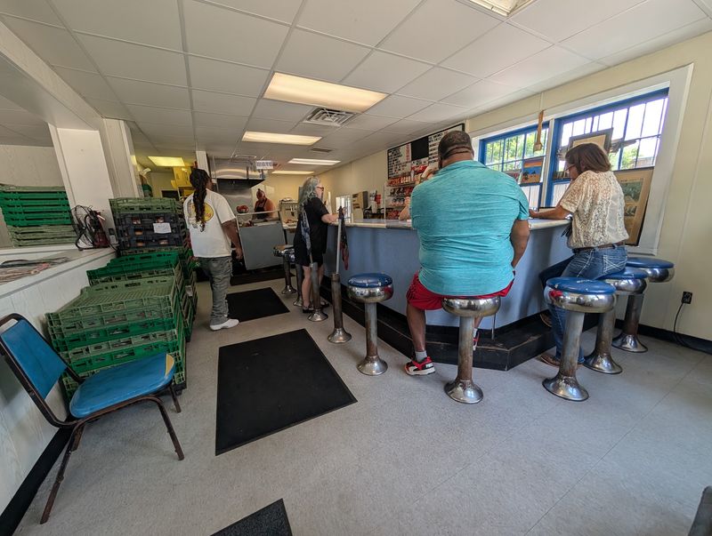 Beat the Lunch Rush With One Smart Phone Call