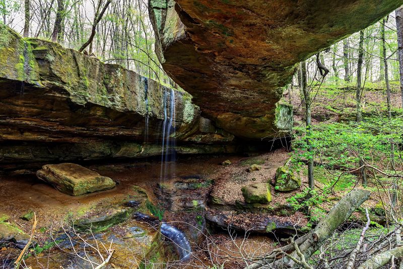 Black Hand Sandstone Tells the Story