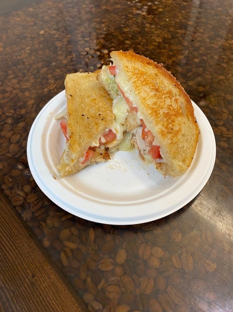 Breakfast And Lunch That Keep Regulars Coming Back Breakfast And Lunch That Keep Regulars Coming Back