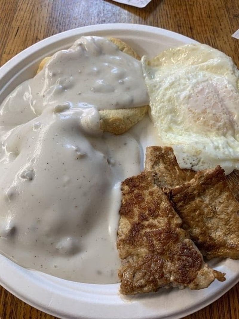 Breakfast Hours Are the Local Secret Breakfast Hours Are the Local Secret